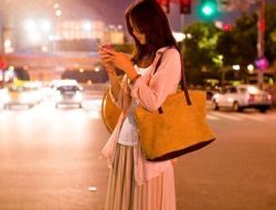 The Lazy Girls Guide To Why Are iPhones More Expensive Than Android Phones?