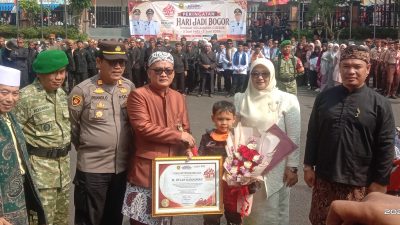 Crosser Cilik Berprestasi, M Dylan Ramadhan Terima Penghargaan pada Upacara HJB ke-544 Tingkat Kecamatan Cijeruk