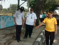 Tindak Lanjuti Arahan Bupati Bogor, Forkopimcam Cigombong Dampingi Kerja Bakti 300 Personel Pemkab Bogor di Jalur Protokol Bocimi